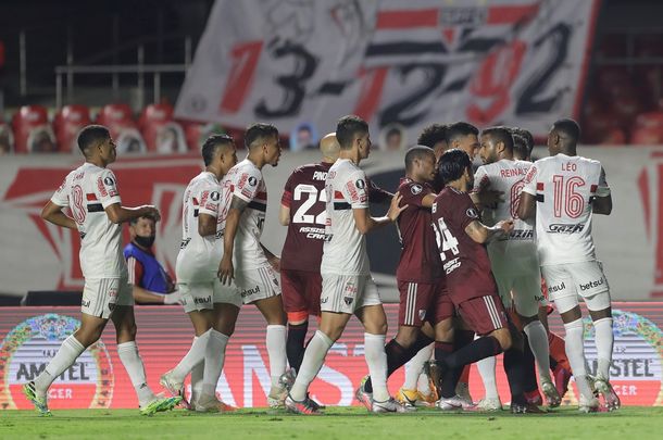 San Pablo vs River: final del primer tiempo caliente