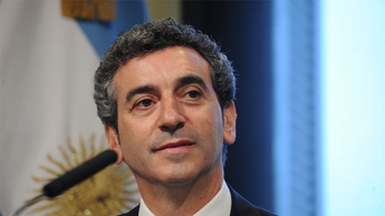 randazzo: quieren destruir el ferrocarril, son energumenos randazzo: quieren destruir el ferrocarril, son energumenos