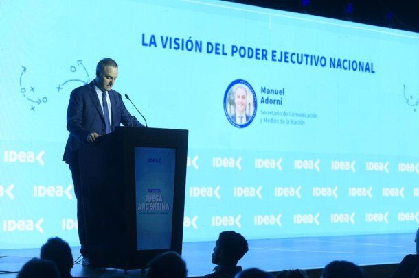 Por el faltazo de Javier Milei, Manuel Adorni expuso en el Coloquio de IDEA: prometió reformas profundas