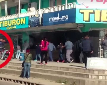 Creyó que había saqueos, se metió a robar