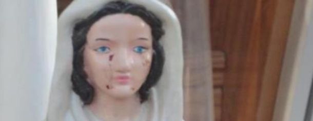 Apareció una nueva virgen que llora sangre en Santa Fe