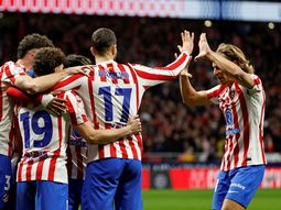 Golazo de Julián Álvarez para el 4-0 de Atlético ante Barcelona por Copa del Rey Golazo de Julián Álvarez para el 4-0 de Atlético ante Barcelona por Copa del Rey