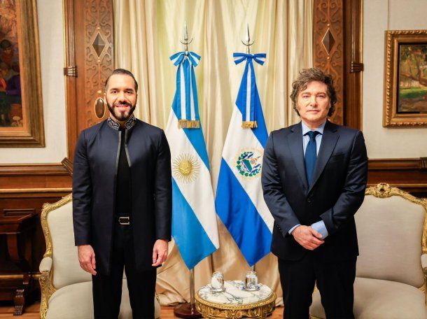 Javier Milei y Nayib Bukele se encuentran reunidos en Casa Rosada