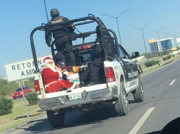 La imagen de Papá Noel detenido que se volvió viral