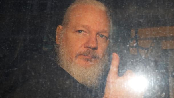 Donald Trump orquest&oacute; la detenci&oacute;n de Julian Assange