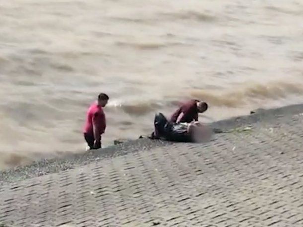 Así fue el rescate del hombre que se ahogaba en el Río de la Plata frente a Aeroparque