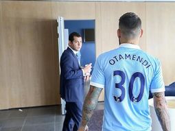 el defensor argentino mas caro de la historia se probo su nueva camiseta el defensor argentino mas caro de la historia se probo su nueva camiseta