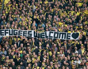 Crisis migratoria en Europa: El fútbol le abre la puerta a los refugiados