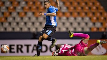 las fotos del empate entre racing y puebla las fotos del empate entre racing y puebla