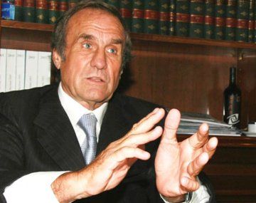 Alberto Fernández lamentó la muerte de Carlos Reutemann