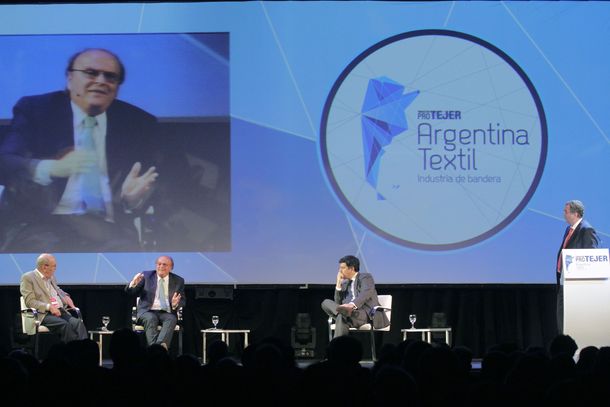 Instan a firmas textiles para que piden créditos en bancos privados