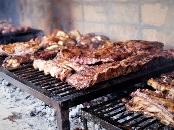 Golpe al paladar: la mayoría de los argentinos dejó de hacer asado