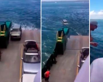 Un auto se cayó de un barco al mar
