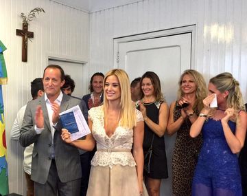 Se casaron por Civil Jésica Cirio y Martín Insaurralde