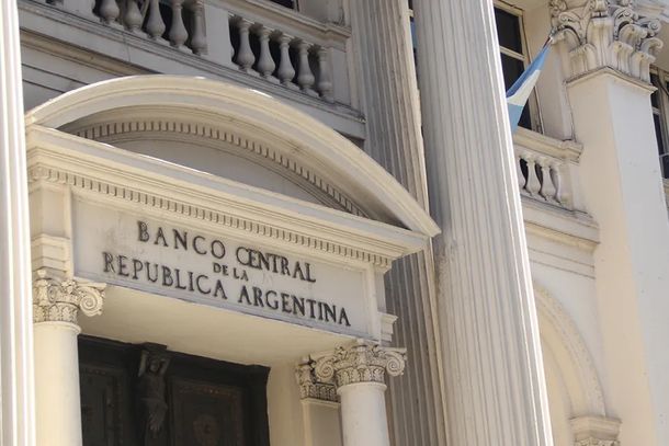 Décima rueda de compras de dólares del Central: sigue mayo con saldo positivo