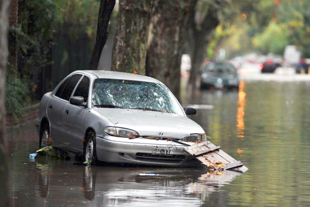 Con intensas lluvias, La Plata sufrió una réplica del temporal