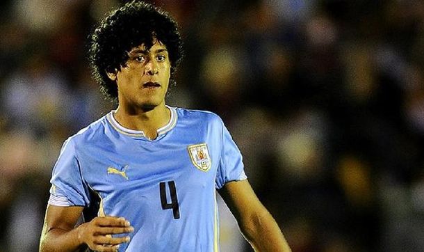 No aprendió nada: el uruguayo que pegó a los 10 minutos y se fue expulsado