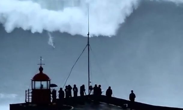 Impresionante: surfeó una ola de más de 30 metros y es récord