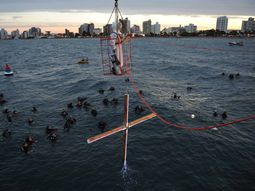 Vuelve el Vía Crucis Submarino Vuelve el Vía Crucis Submarino