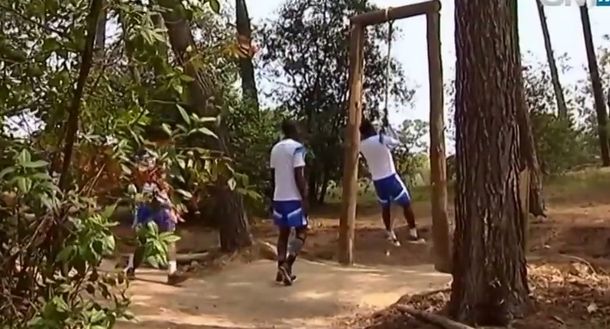 Las locuras de Bielsa, ahora exige a sus jugadores con un entrenamiento militar