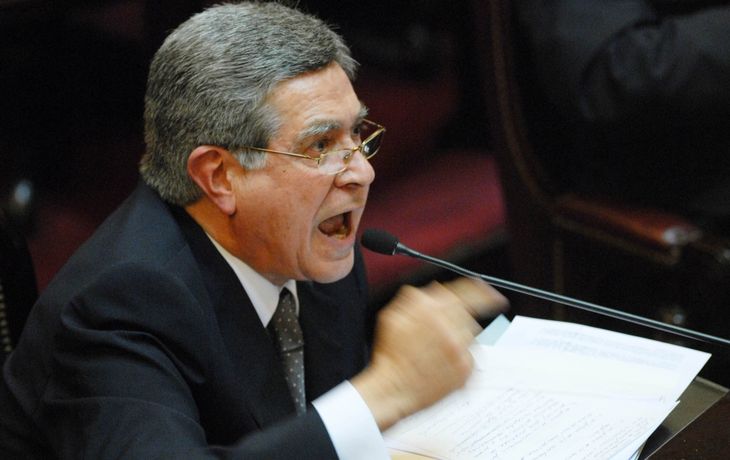 No hay ningún proyecto  para reformar la Constitución