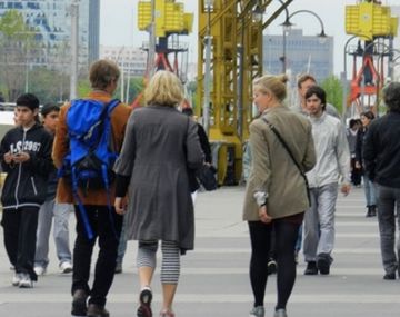 Bajó la temperatura y los amantes del frío llenaron las redes de memes