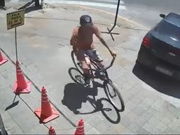 Horror en Villa Madero: buscan a un abusador sexual que ataca a sus víctimas en bicicleta Horror en Villa Madero: buscan a un abusador sexual que ataca a sus víctimas en bicicleta