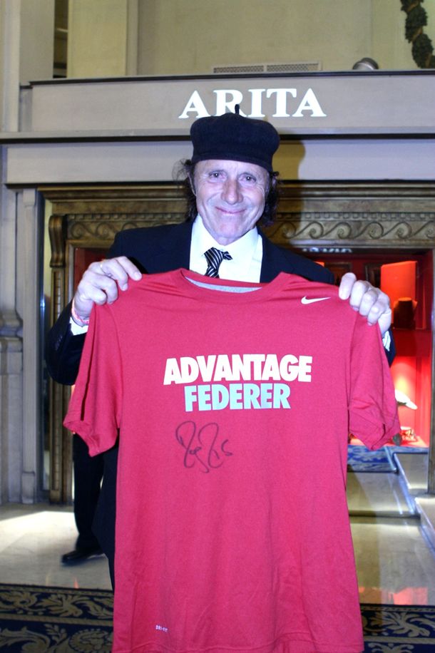 ¿Cómo esperan los famosos la llegada de Roger Federer?