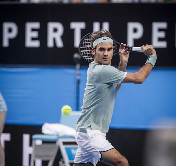 Federer no tuvo problemas en su regreso al circuito