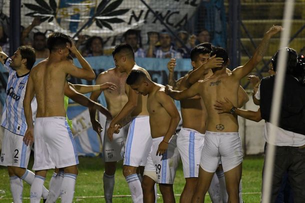 Atlético Tucumán le pone un broche de oro a su mejor año de su historia llegando a la final de la Copa Argentina&nbsp; y logrando la clasificación