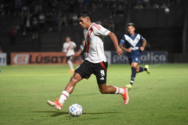 River le ganó por penales a Vélez y se quedó con el Trofeo de Campeones de la Reserva