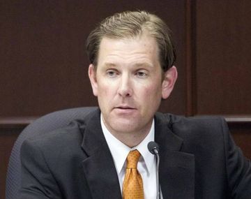 Un policía le reclama a Starbucks por US$ 50 mil tras quemarse con un café