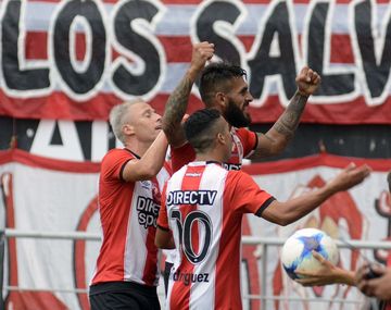 Estudiantes se aprovechó de Arsenal