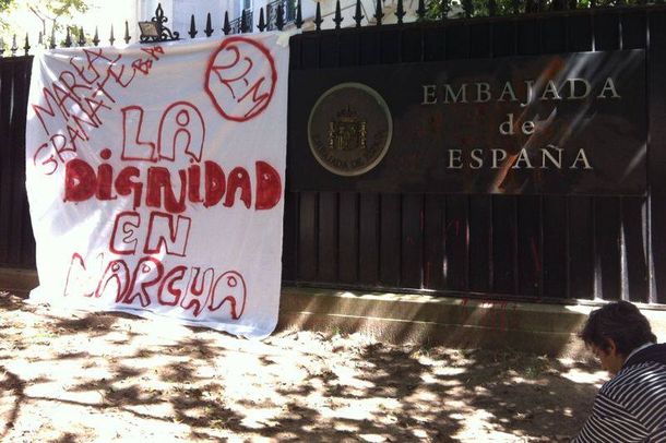 Españoles en Buenos Aires, contra la coronación de Felipe VI