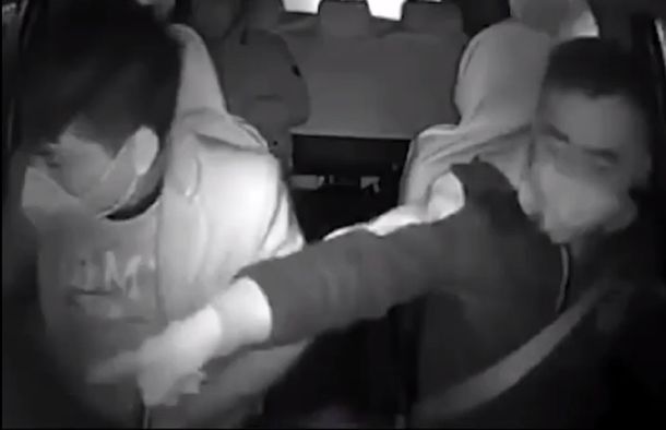 VIDEO: Un taxista chino echó a un pasajero por temor a que tenga coronavirus