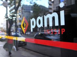 Peligra la atención en farmacias a PAMI por una millonaria deuda que dejó el macrismo
