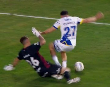 Difunden audios del VAR en el penal de Lanús a Central y la roja a Izquierdoz