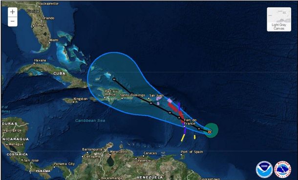 El huracán María se elevó a peligroso y amenaza con repetir los daños de Irma