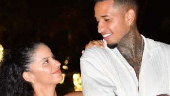 La esposa del futbolista Juan Izquierdo lo despidió con una desgarradora carta en redes sociales. La esposa del futbolista Juan Izquierdo lo despidió con una desgarradora carta en redes sociales.