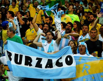 Impactante festejo de los hinchas argentinos tras la hazaña del básquet 