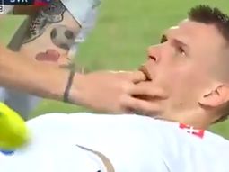 ¡Dramático! Un jugador le salvó la vida a otro tras un pelotazo que lo dejó inconsciente