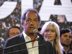 daniel scioli: el ajuste se sufre, atiendan las necesidades de los trabajadores daniel scioli: el ajuste se sufre, atiendan las necesidades de los trabajadores