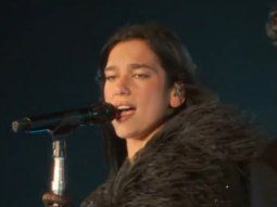 dua lipa canto un hit de soda stereo durante su show en river: cual interpreto dua lipa canto un hit de soda stereo durante su show en river: cual interpreto