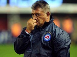 ¿el final? argentinos volvio a perder y borghi esta en la cuerda floja ¿el final? argentinos volvio a perder y borghi esta en la cuerda floja