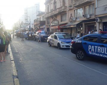 Banfield: asesinan a un vendedor ambulante de una puñalada en el cuello