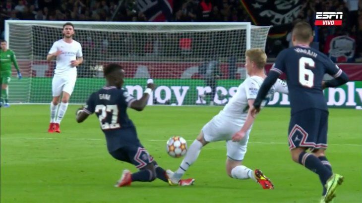 PSG-Manchester City: fuerte falta de De Bruyne sobre Gueye