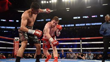 video: mira el terrible nocaut que canelo alvarez le aplico a khan video: mira el terrible nocaut que canelo alvarez le aplico a khan