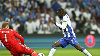 el porto aprovecho varios errores del bayern y saco un buena ventaja el porto aprovecho varios errores del bayern y saco un buena ventaja