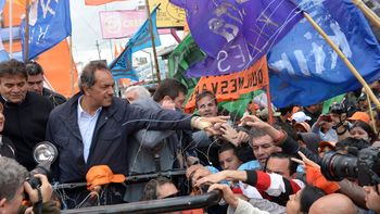 scioli insiste: el camino es ir a lo previsible, a lo confiable, a lo que conocen scioli insiste: el camino es ir a lo previsible, a lo confiable, a lo que conocen