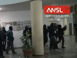Policías tomaron la jefatura de la fuerza: renunció el jefe